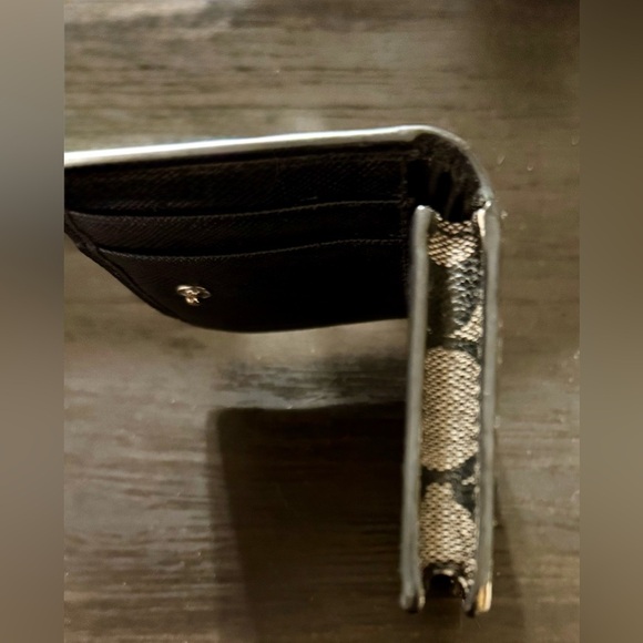 COACH Textured Black Wallet - Picture 5 of 8